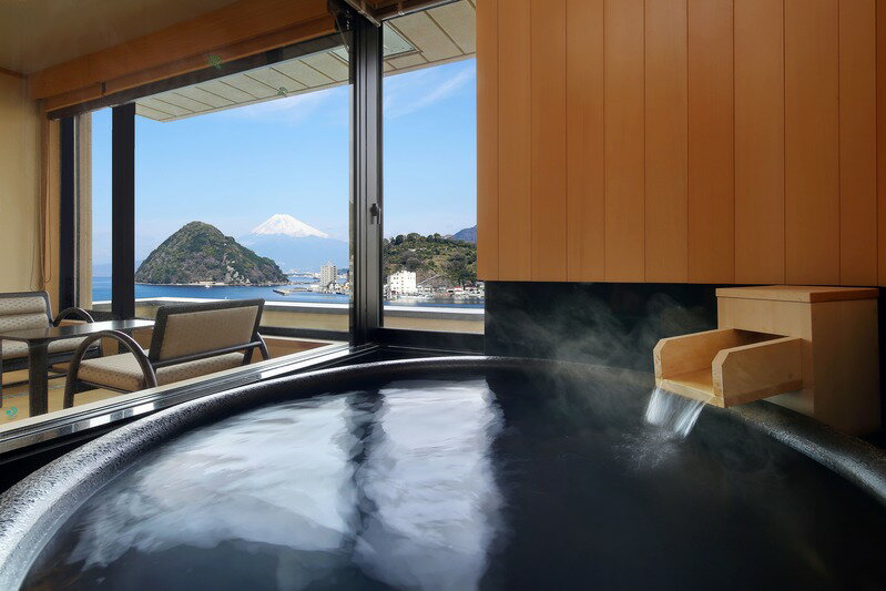 【ふるさと納税】 ペア宿泊券 松濤館 1泊2食 半露天風呂付 月 2名様 宿泊 旅行 旅館 温泉 静岡 ふるさと納税 沼津 母の日 父の日 ギフト プレゼント 記念日 カップル 特典 贅沢 リラックス 露天風呂 和食 沼津市 静岡県 サムネイル3