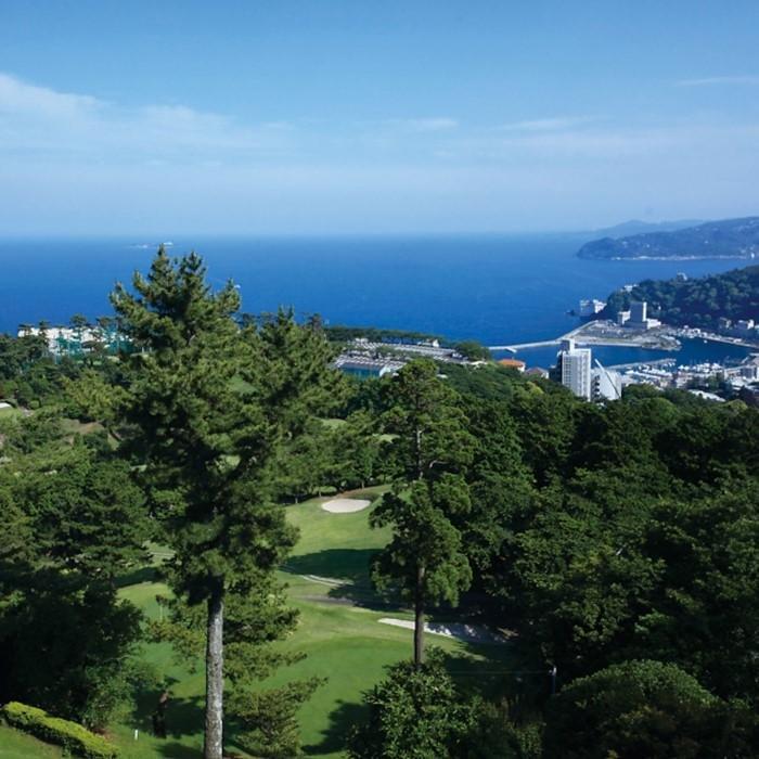 【ふるさと納税】熱海ゴルフ倶楽部　2名様ゴルフプレー・熱海倶楽部迎賓館ホテル　宿泊券 1泊3食付 | 楽天ふるさと 静岡県 静岡 熱海市 熱海 金券 旅行 トラベル トラベルクーポン 旅行券 チケット 観光 宿泊 プレゼント ギフト 贈り物 両親 結婚記念日 祖父 誕生日 父 サムネイル2
