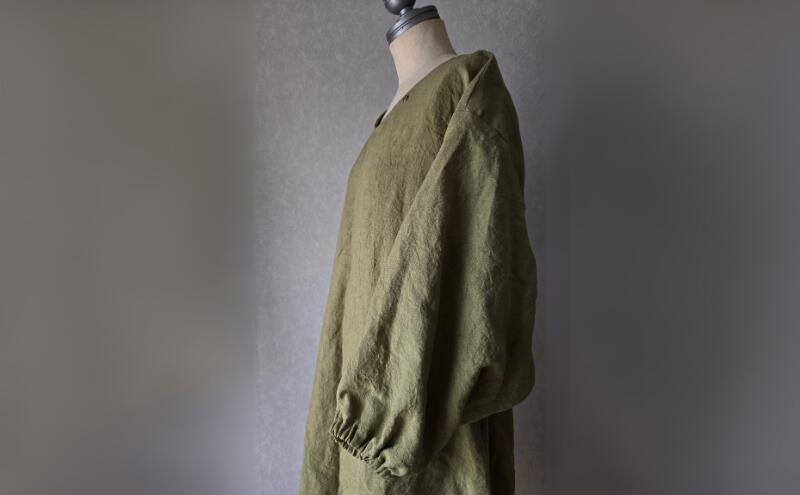 【ふるさと納税】wappougi 麻ワンピース 割烹着 若草色（サイズ：フリー） おしゃれ割烹着 普段着 作業着 着脱しやすい 接客 庭作業 家事 通気性 乾きやすい 手作業 天然素材 島田市 静岡県 サムネイル3