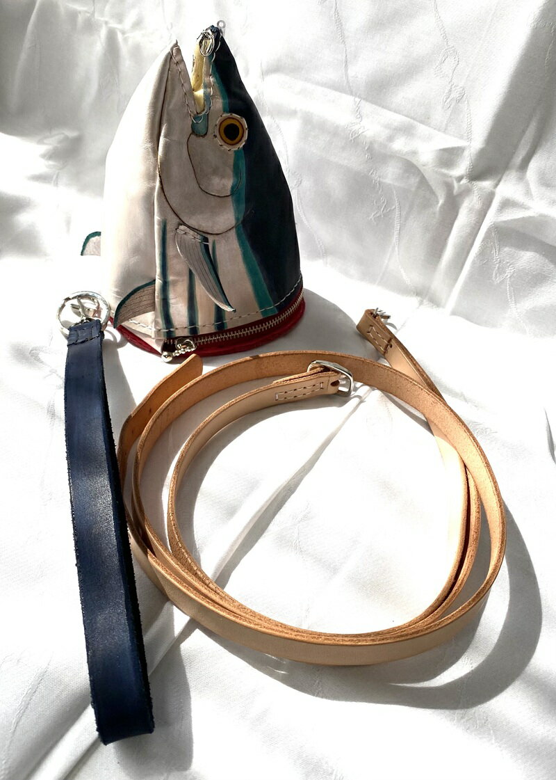 財布 ポシェット 革財布 本牛革 カツオ かしら型 立体 焼津 b117-001