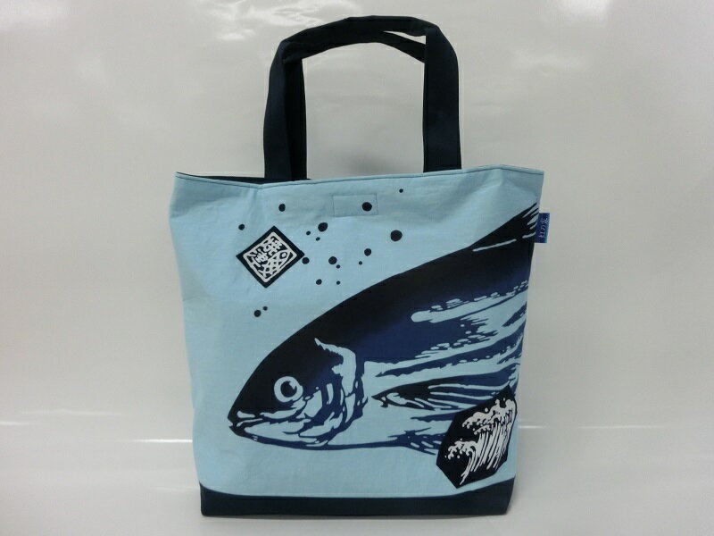 【ふるさと納税】 バッグ トートバッグ かつお柄 鰹 選べる 3色 白 クリーム 水色 魚 鞄 焼津 手ぬぐい a10-828 - 画像3