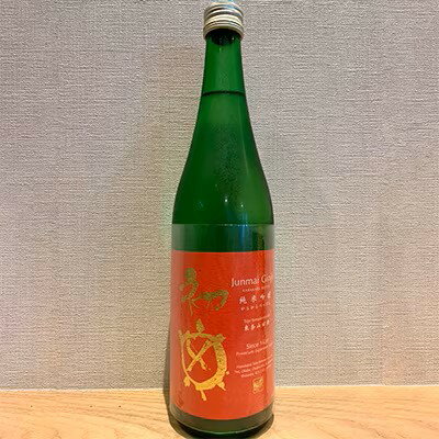 【ふるさと納税】 日本酒 初亀 純米吟醸 白 ・ 純米吟醸べっぴん辛2 各720ml 2本セット 地酒 お酒 ギフト プレゼント 贈答 贈り物 祝い 記念日 静岡県 藤枝市 サムネイル2