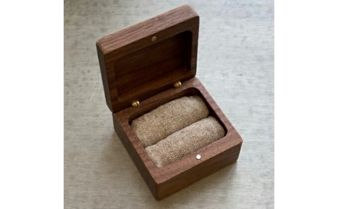 【ふるさと納税】 木製 ジュエリーボックス ウォールナット 四角 天然木 無垢 藤枝家具 アクセサリーケース 収納 小物入れ おしゃれ 北欧 和風 モダン ナチュラル 木工 ギフト プレゼント 贈り物 誕生日 記念日 結婚祝い 新築祝い 引っ越し祝い 藤枝市 静岡県 サムネイル2