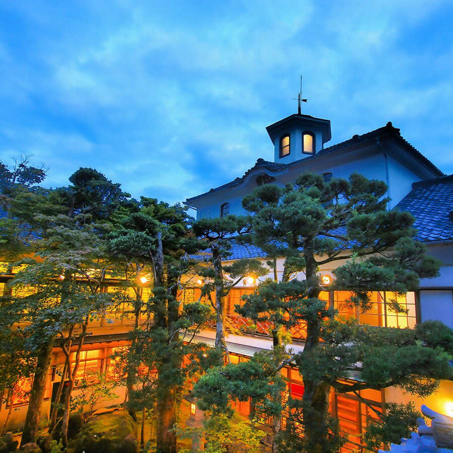 【ふるさと納税】【新井旅館】準特別室 桐の棟 ペア宿泊券 1泊2食付 温泉 食事 癒し カップル 記念日 静岡県 伊豆市 修善寺温泉 国の登録文化財の宿 サムネイル2
