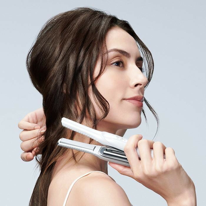 【ふるさと納税】ReFa BEAUTECH FINGER IRON ST | リファ ビューテック フィンガーアイロン ミニヘアアイロン ヘアケア コテ ストレートアイロン ヘアアイロン 持ち運び 1年保証 前髪 充電 コードレス 正規品 おくれ毛 ギフト プレゼント 美容師 ショートヘア コンパクト - 画像3