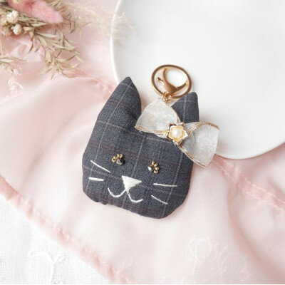 【高級スーツ生地使用】大人オシャレなねこのバッグチャーム【1451799】