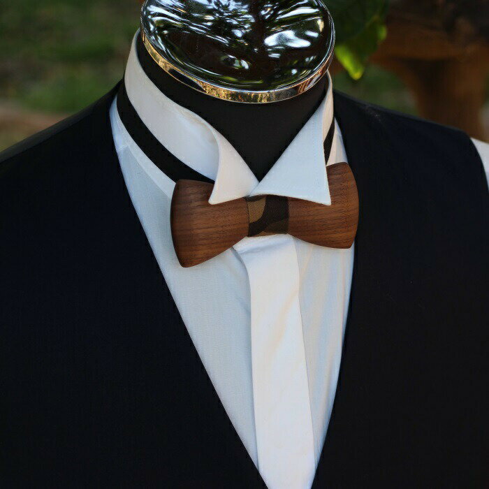 【ふるさと納税】【一点物：ハンドメイド】オリジナル木製蝶ネクタイ（ウォールナット） ｜ パーティ イベント 入園式 卒園式 蝶ネクタイ ネクタイ メンズ 日本製 木製 新郎 蝶タイ お色直し 披露宴 お祝い 記念日 記念撮影 ファッション おしゃれ 小物 サムネイル2