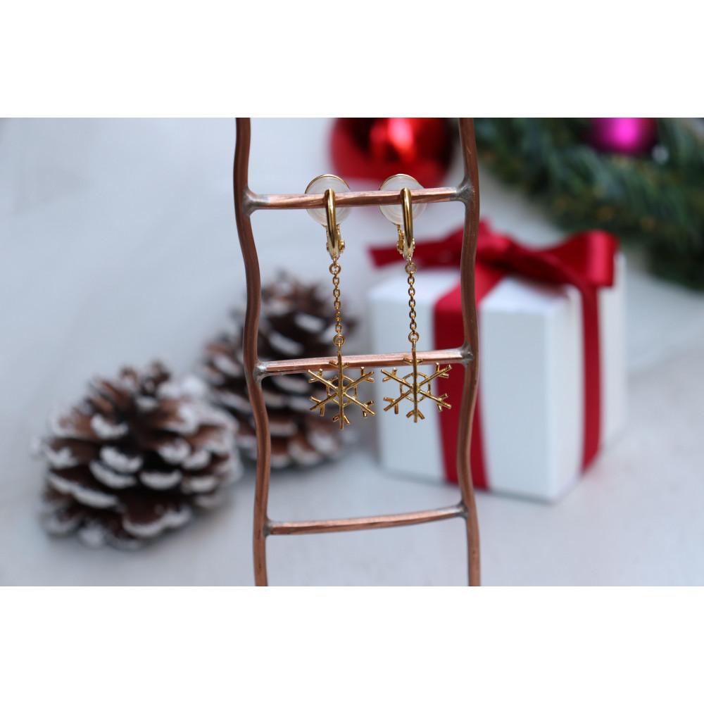 【プレゼント包装付き】シルバー 雪の結晶イヤリング（金色 /S・チェーン付）