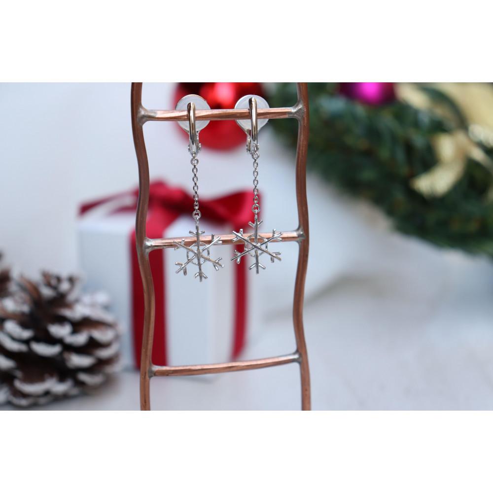 【プレゼント包装付き】シルバー 雪の結晶イヤリング（銀色 /S・チェーン付）