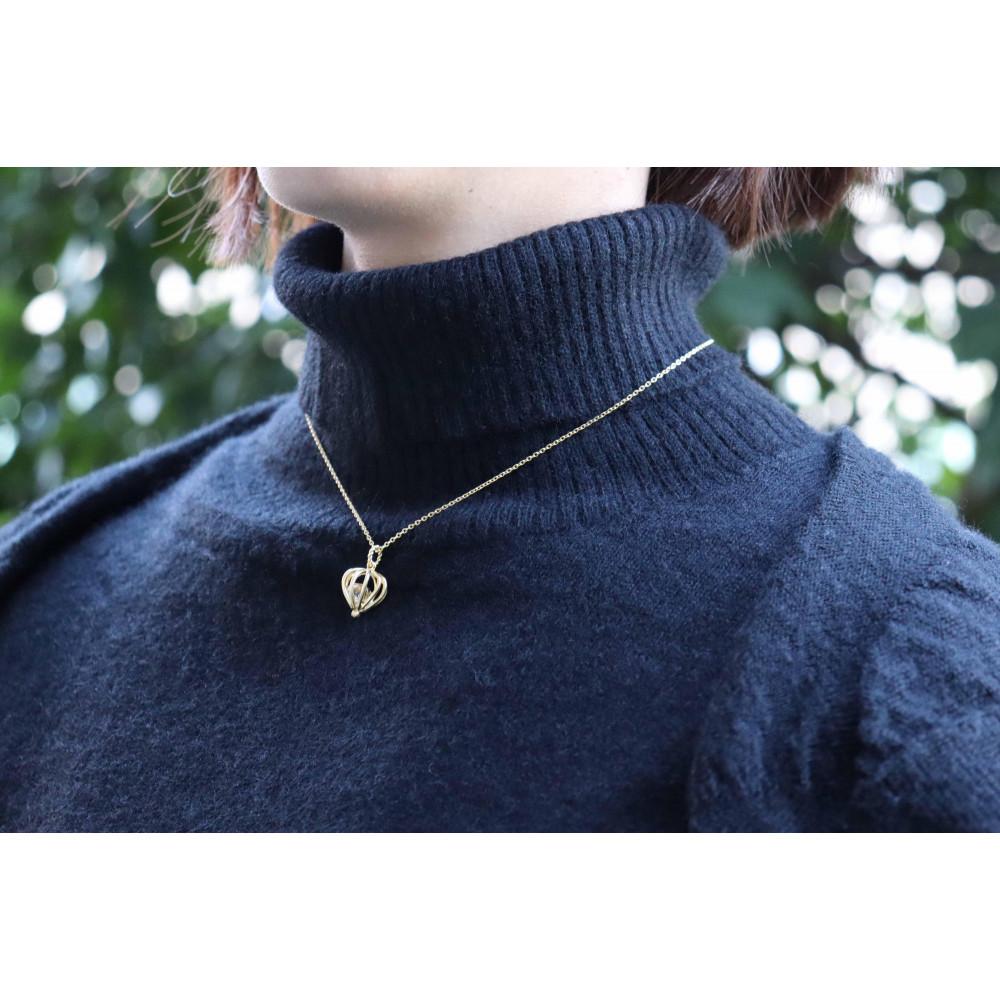 【プレゼント包装付き】シルバーのカゴペンダント（金色 /白水晶）