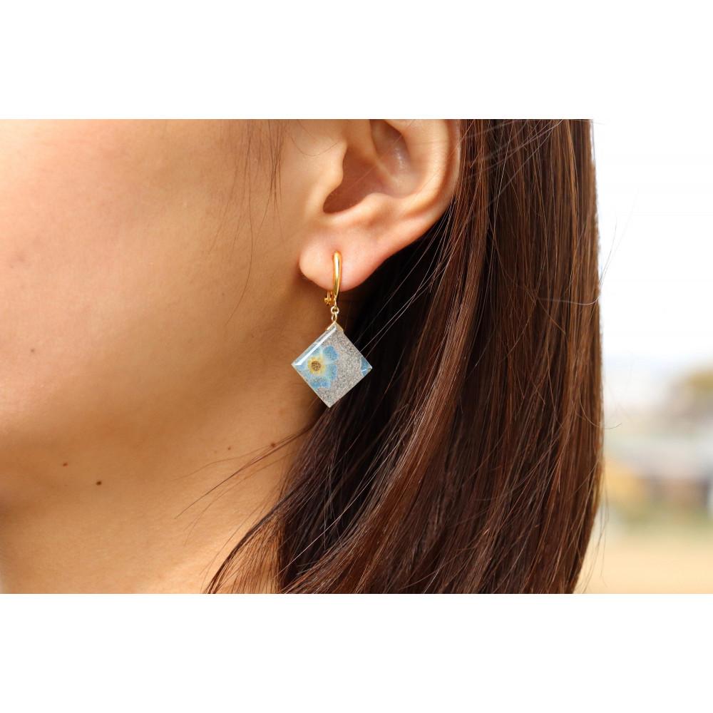 【ふるさと納税】【七宝】青い花のイヤリング SV（金色・M）- ギフト包装付き - サムネイル3