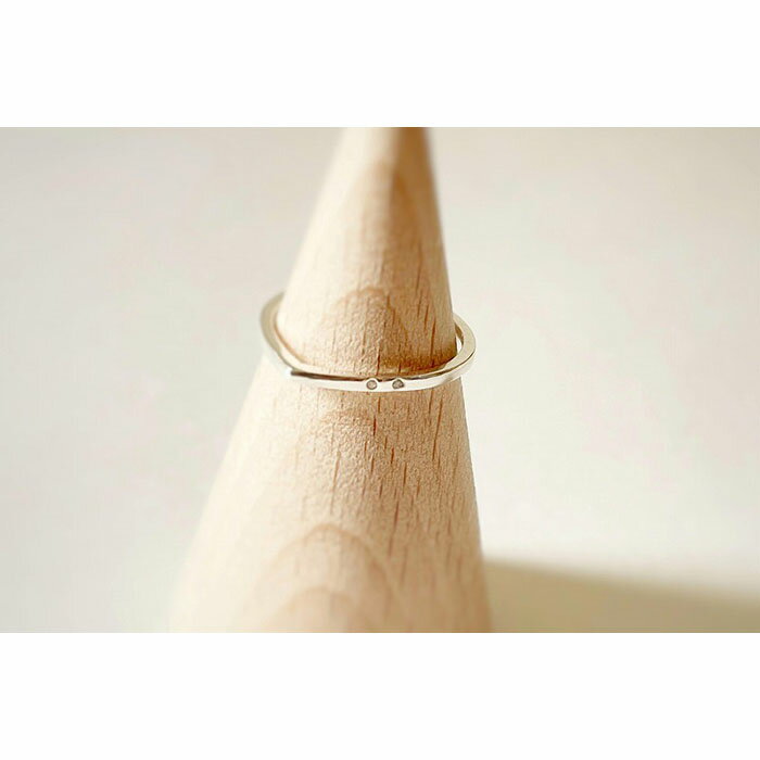 シルバー しずく型リング ＊ダイヤ入り＊