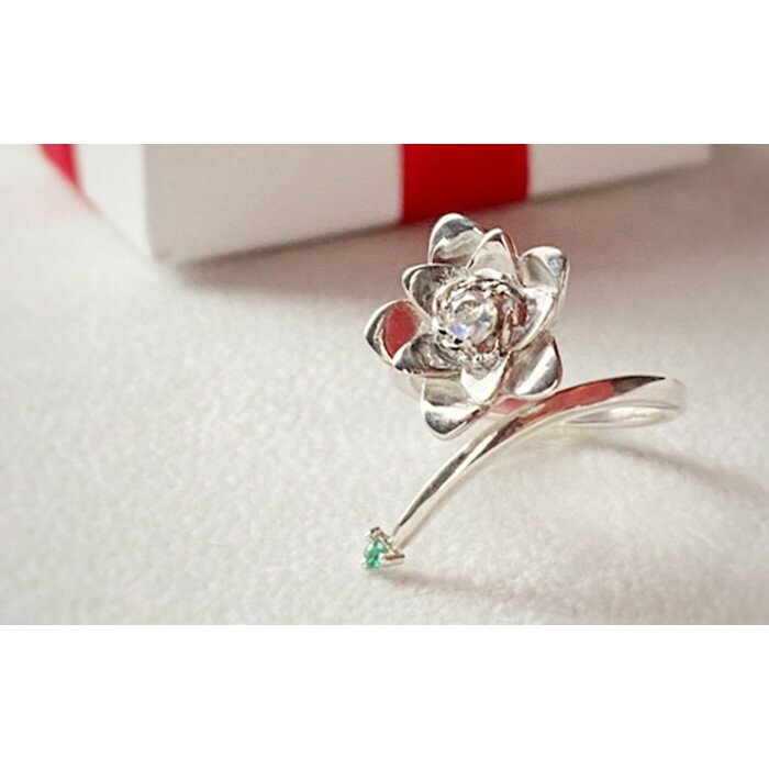 【プレゼント包装付き】誕生石入り お花のシルバーリング（9～13号） | 指輪 アクセサリー