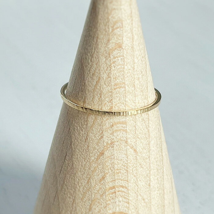 【ふるさと納税】K18 極細スジ リング ハンドメイド 12号 | 指輪 アクセサリー 手作り サイズ おしゃれ かわいい レディース おすすめ 高級 プレゼント 誕生日 お祝い 贈答 愛知県 大府市 サムネイル2