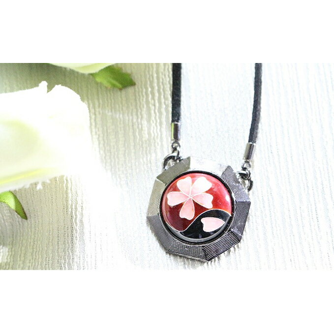 桜のペンダント　【ネックレス・アクセサリー】