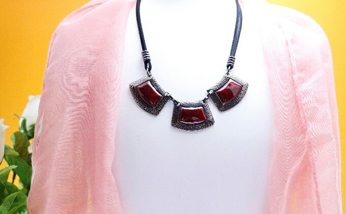 【ふるさと納税】赤の3連ネックレス　【ネックレス・アクセサリー】 サムネイル3