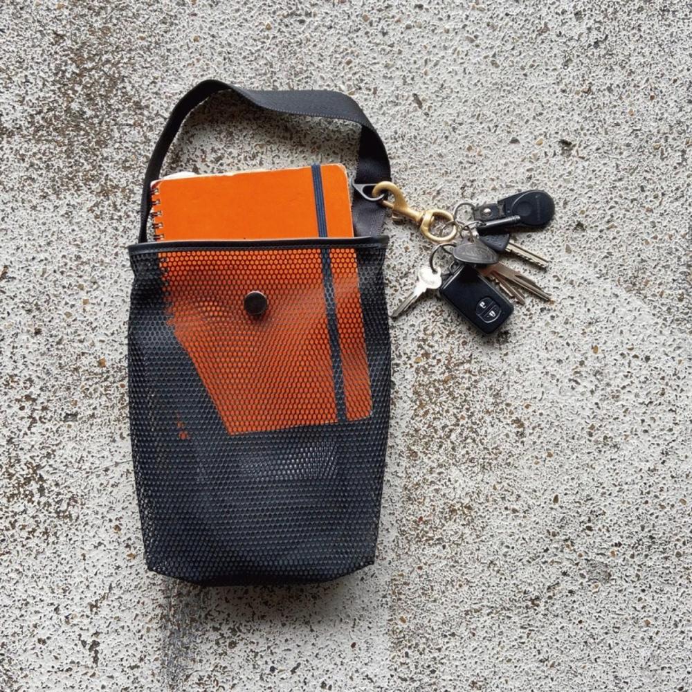 【ふるさと納税】パッカブル ミニショルダー　NAKI 【S】Hard mesh | LRbyLIVERAL LIVERAL アイディールカンパニー 高強度 メッシュ バッグ サムネイル3