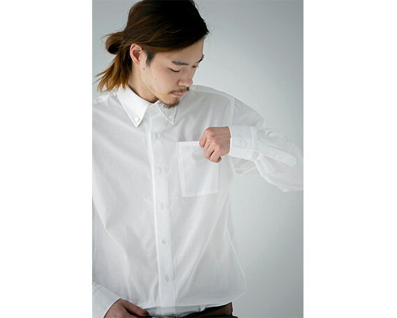 【ふるさと納税】 WATAKUMI　白シャツ　BOTTONDOWN（S） ／ 知多木綿 ボタンダウン 貝ボタン 和晒 吸水 メンズ カジュアル ユニセックス 箱入 贈り物 送料無料 愛知県 No.052 サムネイル3