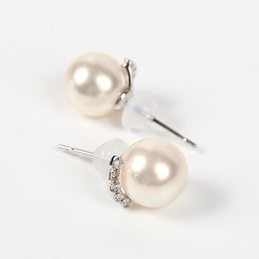 【ふるさと納税】697　K18WGあこや本真珠ダイヤモンドピアス　7.5mmUP　　K18 ホワイトゴールド あこや真珠 ピアス ダイヤモンド 伊勢志摩 アクセサリー ジュエリー フォーマル カジュアル ギフト 伊勢市 18金 サムネイル2