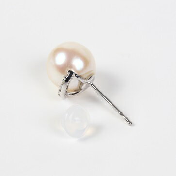 【ふるさと納税】697　K18WGあこや本真珠ダイヤモンドピアス　7.5mmUP　　K18 ホワイトゴールド あこや真珠 ピアス ダイヤモンド 伊勢志摩 アクセサリー ジュエリー フォーマル カジュアル ギフト 伊勢市 18金 サムネイル3