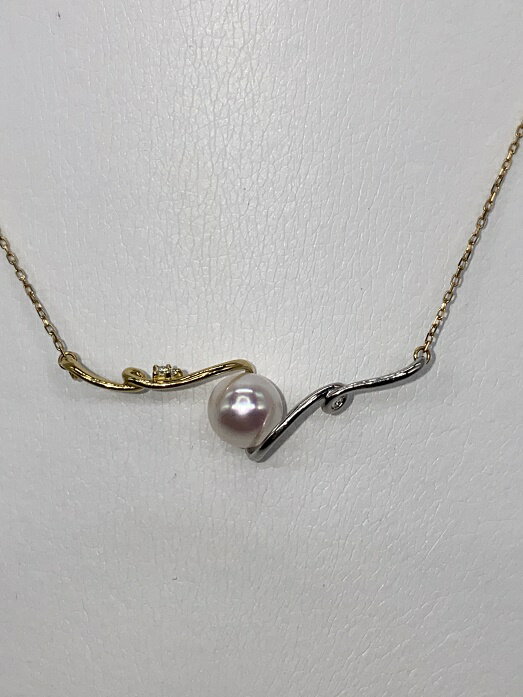 【ふるさと納税】865 アコヤ真珠8mmPt/K18 D0.01ct ペンダントネックレス　チェーンK18アジャスター付き（40cm）　パール 宝石 ジュエリー 伊勢志摩 伊勢市 冠婚葬祭 結婚式 入学式 卒業式 ギフト 送り物 フォーマル サムネイル3
