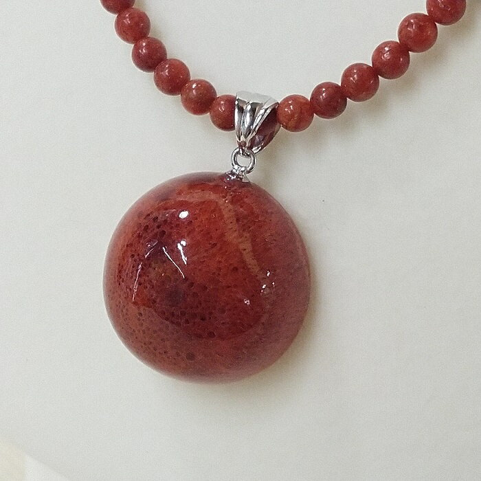 【ふるさと納税】1061 珊瑚ネックレス・ドーム（珊瑚）　　アフリカ珊瑚 イソバナ珊瑚 ブラックスピネル 贈り物 還暦祝い 赤珊瑚 カジュアルアクセサリー ネックレス 珊瑚ペンダントトップ 3月誕生石 母の日 敬老の日プレゼント ご褒美アクセサリー サムネイル3