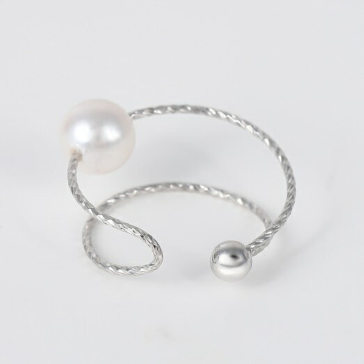 【ふるさと納税】1097　K10WGあこや本真珠イヤーカフ シャイン　　K10 ホワイトゴールド WG あこや真珠 イヤーカフ 伊勢志摩 アクセサリー ジュエリー フォーマル カジュアル ギフト 伊勢市 10金 片耳 サムネイル2