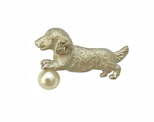 1187　アコヤ真珠SILVERタックブローチ ミニチュアダックス　アコヤ真珠 シルバーブローチ ミニチュアダックス 犬好き 犬 動物 高品質 国産 かわいい フォーマル カジュアル おしゃれ レディース パール 伊勢志摩
