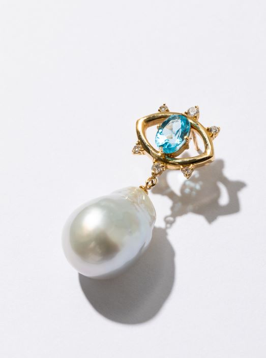 【ふるさと納税】1268 【truth】K18YG南洋バロックパールブルートパーズダイヤモンドピアス　真珠 アコヤ真珠 南洋真珠 パール 宝石 ジュエリー アクセサリー 伊勢志摩 伊勢市 ギフト 贈り物 フォーマル 普段使い 入学式 卒業式 結婚式 サムネイル2