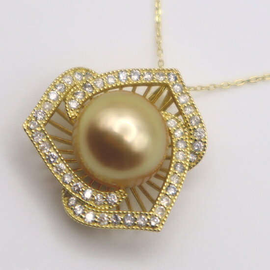 1690　K18 南洋ナチュラルゴールデン真珠　11.0mmup　ダイヤモンド0.54ct　ペンダントネックレス