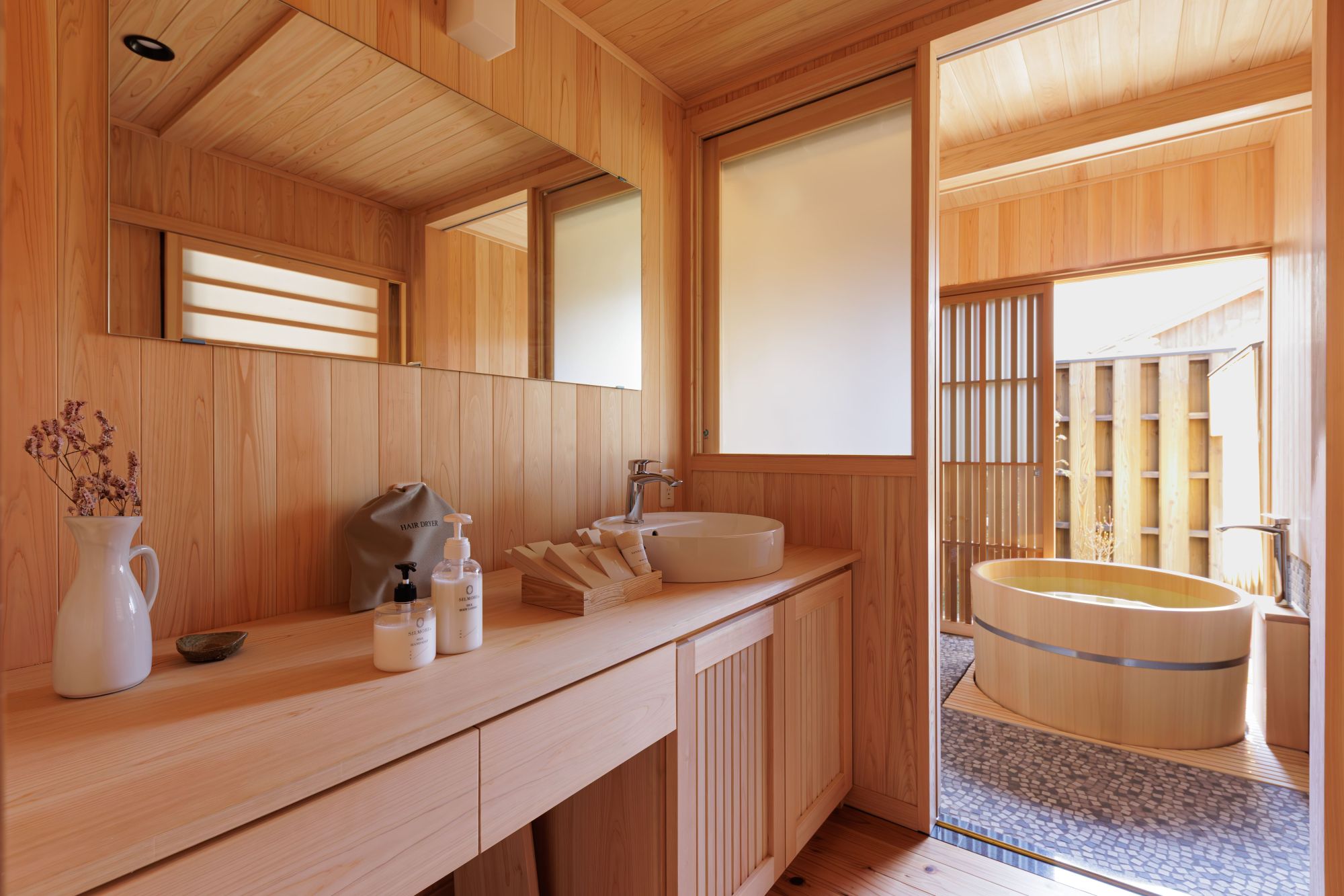 【ふるさと納税】1826 NIPPONIA HOTEL伊勢河崎 商人町 ギフト券 60,000円　伊勢 河崎 伊勢神宮 参拝 巡礼 宿泊 ホテル 旅行 観光 宿泊チケット ギフト券 NIPPONNIA 癒し 歴史 - 画像3