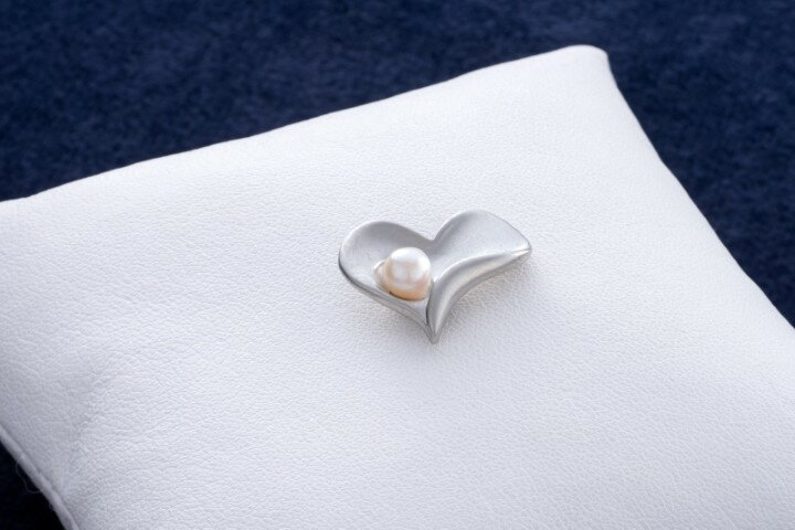 8-14あこや真珠ピンブローチ