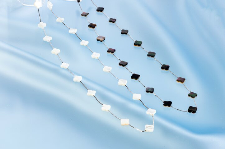 O-32白蝶・黒蝶貝ネックレス