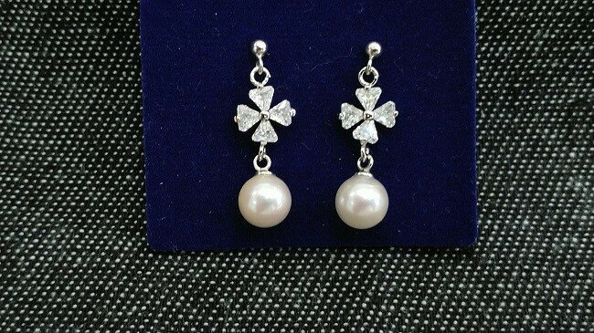 O-84伊勢志摩あこや本真珠ピアス・ブラ(クローバー)SV製