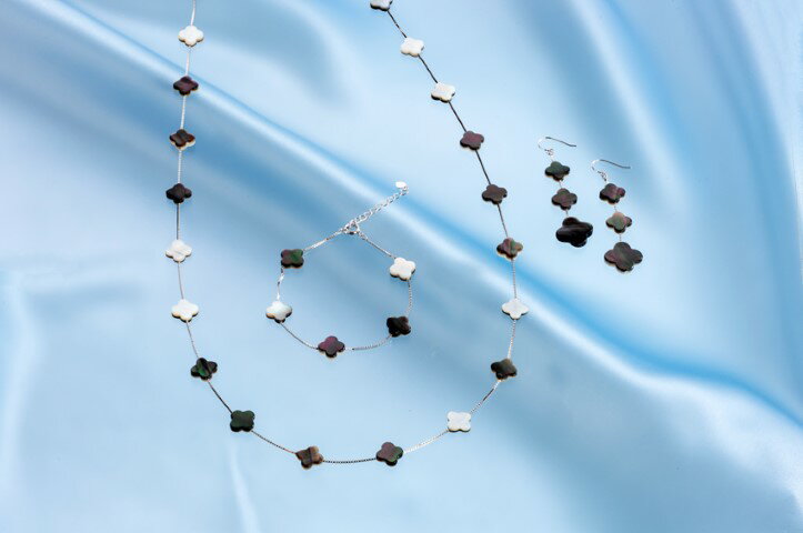 P-25白蝶・黒蝶貝ネックレス・ブレス・ピアス又はイヤリング3点セット