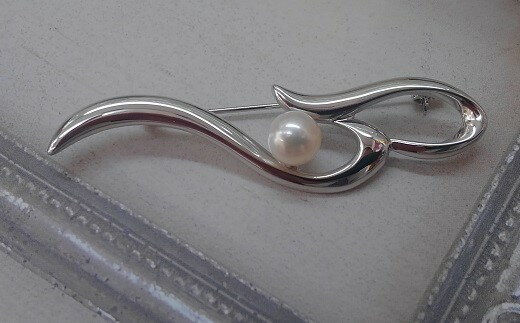 S-7伊勢志摩あこや本真珠ブローチ（ウェーブ）SV製