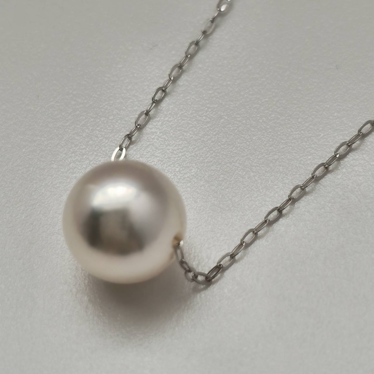 【ふるさと納税】 真珠 ペンダント パール アクセサリー ジュエリー ファッション 国産 あこや 冠婚葬祭 慶事 誕生日 結婚式 記念日 お祝い 贈答用 贈り物 ギフト プレゼント おしゃれ カジュアル 三重県 伊勢 志摩市 / アコヤ真珠 9.5 mm ラグジュアリーパールペンダント サムネイル2