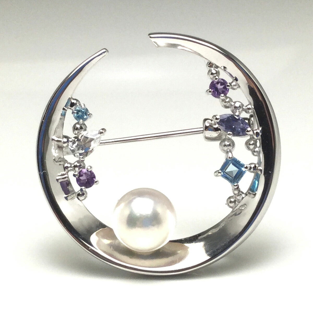 【ふるさと納税】 老舗の真珠専門店・アコヤ真珠ブローチ (SV925金色 / SV925銀色) 8.0～8.5ミリ / 伊勢志摩 伊勢 志摩 英虞湾 真珠 パール アコヤ貝 アクセサリー ブローチ 冠婚葬祭 慶事 結婚式 入学式 卒業式 ギフト フォーマル プレゼント 誕生石 ジュエリー 記念日 サムネイル3