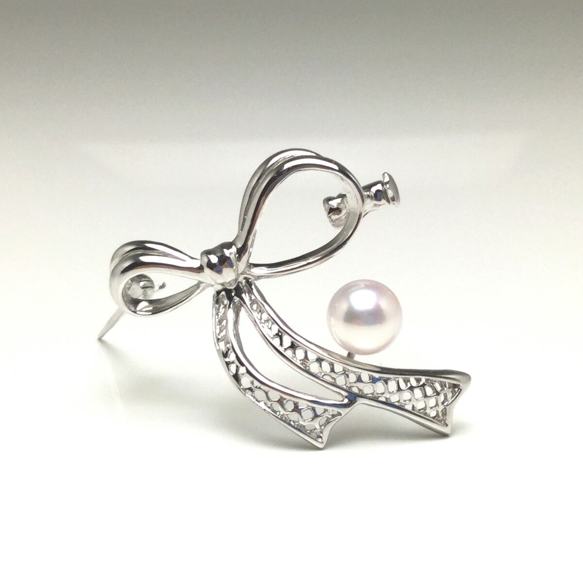 真珠 アクセサリー ブローチ パール 6.5mm ～ 7mm シルバー レディース 伊勢志摩 伊勢 志摩 冠婚葬祭 結婚式 入学式 卒業式 ジュエリー / 老舗の真珠専門店・高品質アコヤ真珠ブローチ6.5～7.0ミリ（タイプ：A）