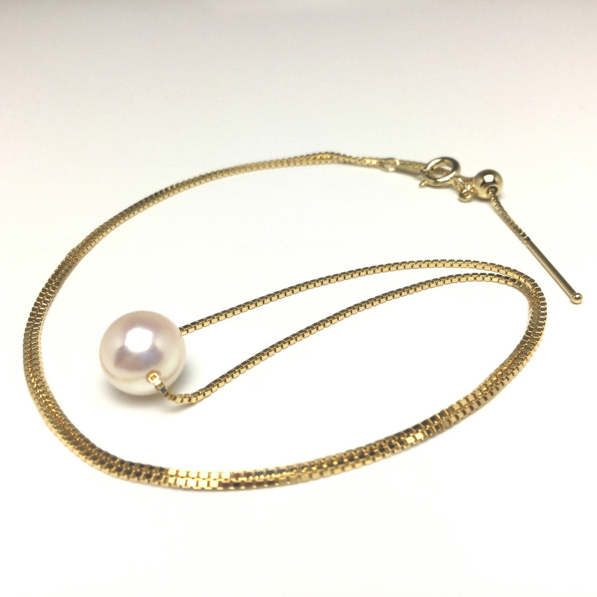 【ふるさと納税】 真珠 パール あこや アクセサリー ペンダント ジュエリー 三重県 伊勢志摩 志摩 冠婚葬祭 結婚式 葬式 プレゼント ホワイトデー レディース / 老舗の真珠専門店・アコヤ真珠スルーペンダント 8.0～8.5ミリ 金色シルバーチェーン 45cm（長さ調整可能） サムネイル3