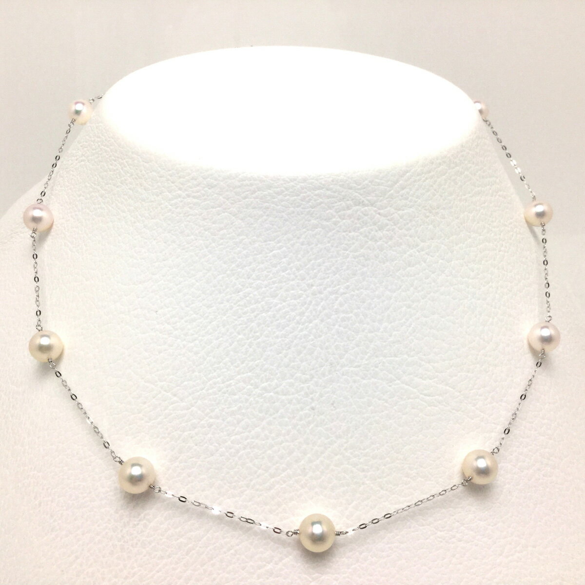 【ふるさと納税】 老舗の真珠専門店・アコヤ真珠ステーションネックレス6.5～7.0ミリ( K18YG / K18WG ) / 伊勢志摩 志摩 三重県 真珠 パール あこや アクセサリーネックレス イヤリング ピアス セット ジュエリー 冠婚葬祭 結婚式 葬式 サムネイル3