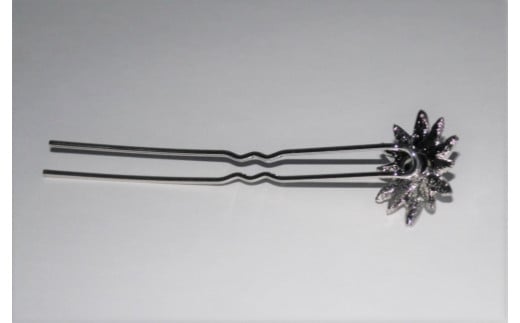 【ふるさと納税】 真珠 パール アクセサリー かんざし 8.5ミリ ～ 9ミリ 大珠 アコヤ 三重県 伊勢志摩 志摩市 プレゼント 和装 和服 着物 浴衣 50000円 5万円 五万円 / 真珠の里　大珠アコヤ真珠とジルコニア付きお花のかんざし サムネイル3