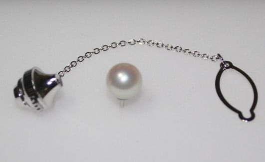 【ふるさと納税】 真珠 パール アクセサリー ネクタイピン アコヤ貝 伊勢 志摩 伊勢志摩 志摩産 ギフト プレゼント ビジネス 慶事 結婚式 入学式 卒業式 国産 誕生石 記念日 父の日 誕生日 クリスマス バレンタインデー / 真珠の里　アコヤ真珠プラチナタイピン サムネイル2