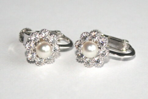 【ふるさと納税】 真珠 イヤリング 4ミリ ～ 4.5ミリ アクセサリー パール シルバー 三重県 伊勢志摩 志摩市 プレゼント クリスマス バレンタイン ホワイトデー カジュアル 60000円 6万円 六万円 / 真珠の里 伊勢志摩産 ベビーパールの可愛い花 SILVER製 イヤリング サムネイル2