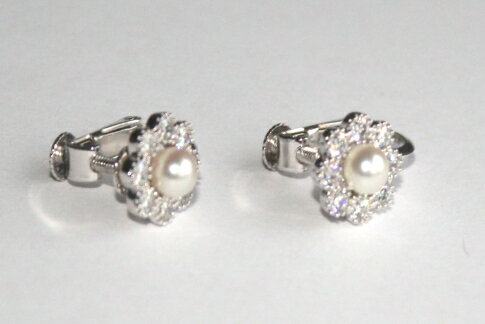 【ふるさと納税】 真珠 イヤリング 4ミリ ～ 4.5ミリ アクセサリー パール シルバー 三重県 伊勢志摩 志摩市 プレゼント クリスマス バレンタイン ホワイトデー カジュアル 60000円 6万円 六万円 / 真珠の里 伊勢志摩産 ベビーパールの可愛い花 SILVER製 イヤリング サムネイル3