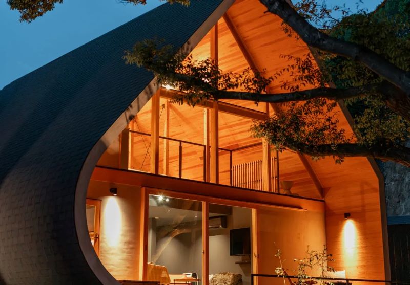 【ふるさと納税】 1組限定 Retreat villa iki 宿泊券 (6名様まで) 素泊り／伊勢志摩 伊勢 志摩 三重 旅行 旅行券 宿泊 チケット ヴィラ 一棟貸し ペット 家族 友人 グループ 海 サーフィン ヨガ 散歩 海水浴 サウナ 泊まる BBQ 貸し切り 自然 ドッグラン コテージ サムネイル2