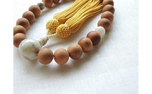 【ふるさと納税】御山杉 御白石 お念珠 男性用 イエロー ／ 世古林業 銘木 数珠 三重県 度会町 伊勢志摩 サムネイル2