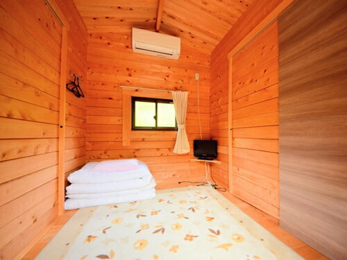 【ふるさと納税】 ログ　コテージ　とちの木　素泊まり　1名　利用券／船釣　磯釣　筏釣　釣堀　素泊り　BBQ　バイク旅　ひとり旅　海水浴　登山　伊勢志摩 - 画像3