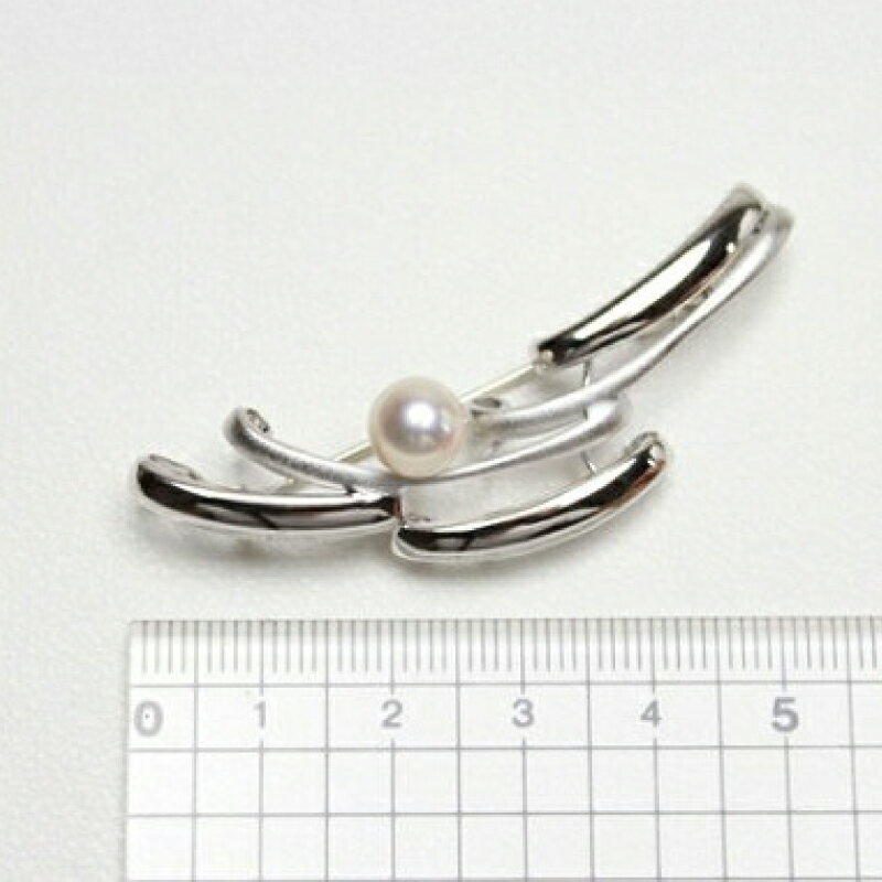 【ふるさと納税】 真珠 ブローチ 7.5mm SV シルバー アコヤ真珠 アクセサリー ファッション ジュエリー akoya パール フォーマル カジュアル プレゼント ギフト 贈り物 贈答品 お祝い 誕生日 記念日 冠婚葬祭 結婚式 卒業式 入学式 三重県 伊勢 志摩 南伊勢町 パールハヤシ サムネイル2