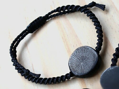 【ふるさと納税】 伊勢志摩備長炭 丸ブレスレット ／ アジアイロ雑貨店 アクセサリー 工芸 森の黒いダイヤ ロウビキ紐 天然物 自然素材 三重県 南伊勢町 サムネイル2